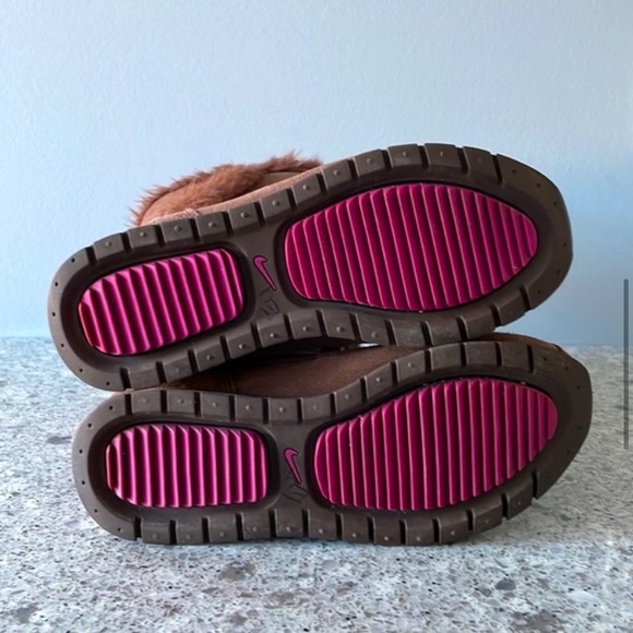 🌿 Vintage Nike Brown and Pink Boots - Picture 8 of 8